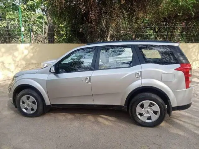 Mahindra XUV500 W6 1.99 2016
