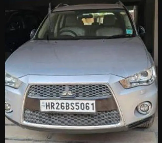 Mitsubishi Outlander 2.4 AT 2012