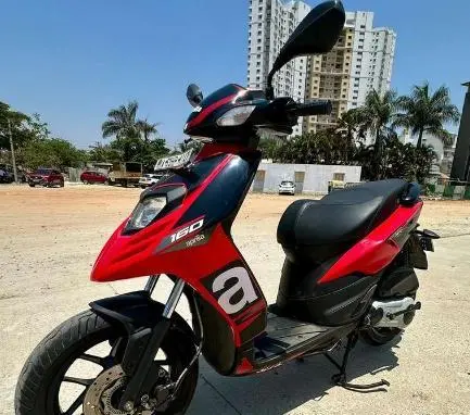 Aprilia SR 160 2022