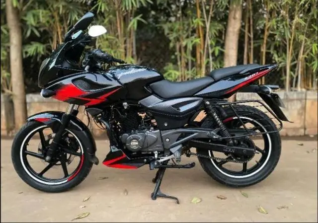 Bajaj Pulsar ABS 220F 2019