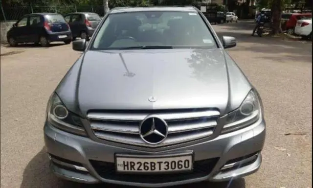 Mercedes-Benz C-Class 200 CGI 2012