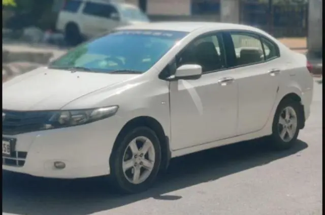 Honda City 1.5 V MT 2010