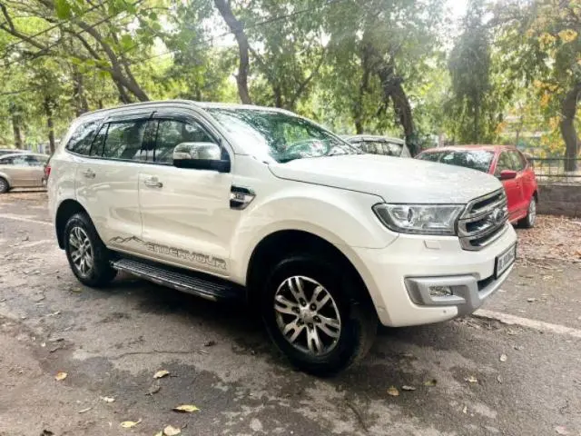 Ford Endeavour Titanium 3.2 4x4 AT 2017