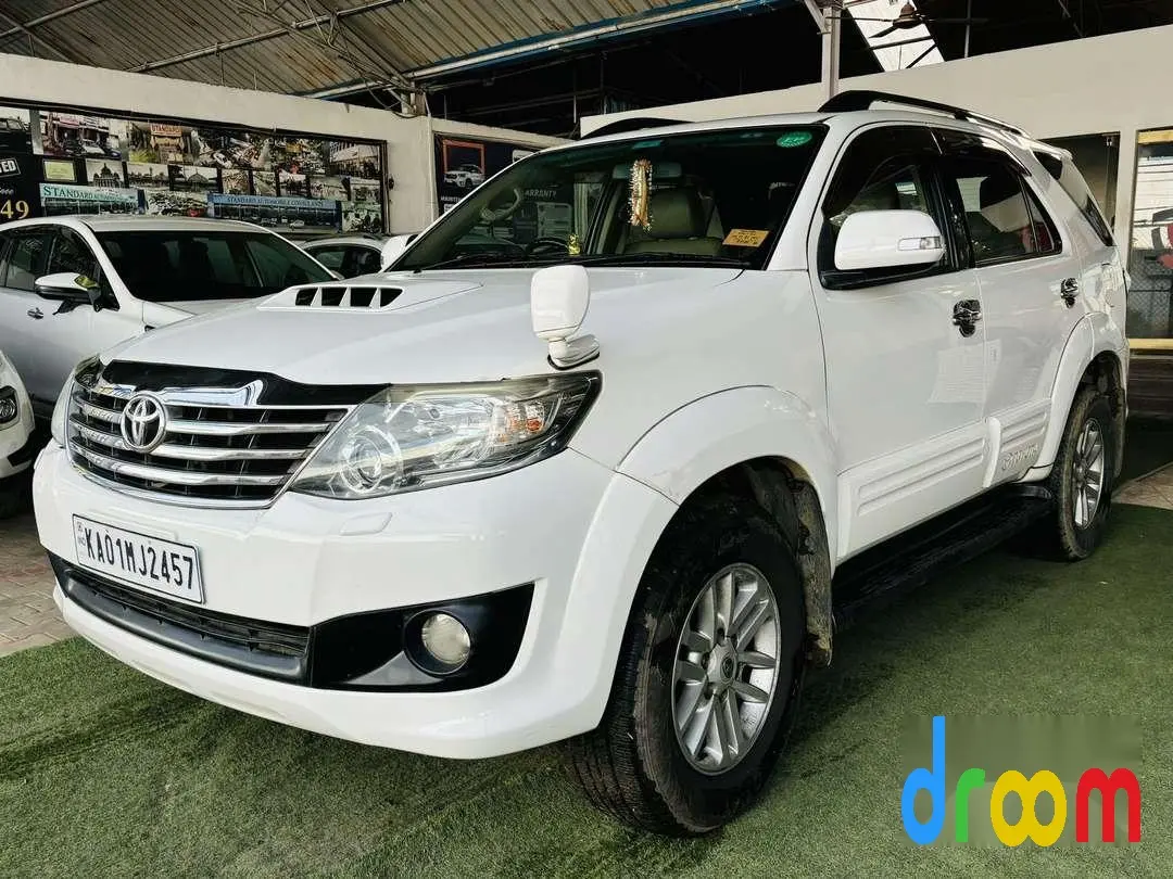 Toyota Fortuner 3.0 4X2 AT 2012