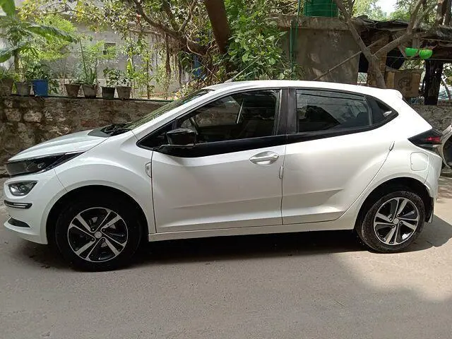 Tata Altroz XZ iCNG 2023