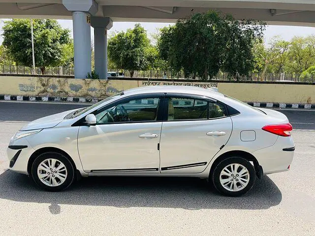 Toyota Yaris J MT OPT BS6 2020