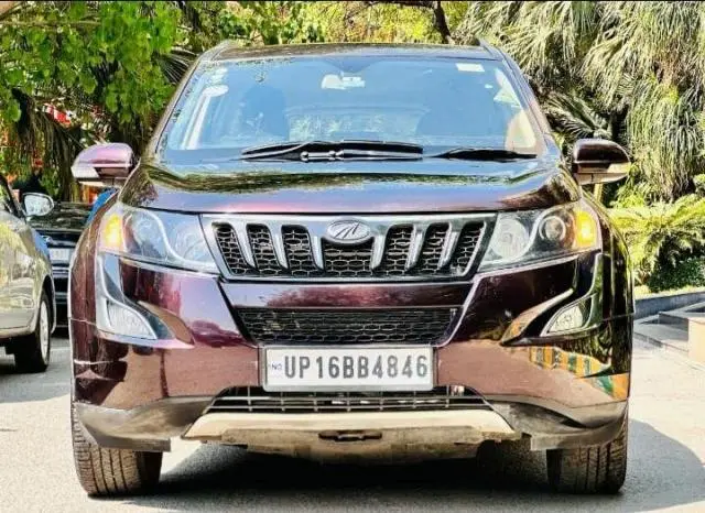 Mahindra XUV500 W8 2015
