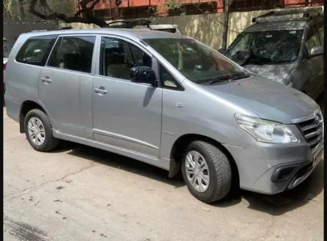 Toyota Innova 2.5 GX 7 STR BS III 2015