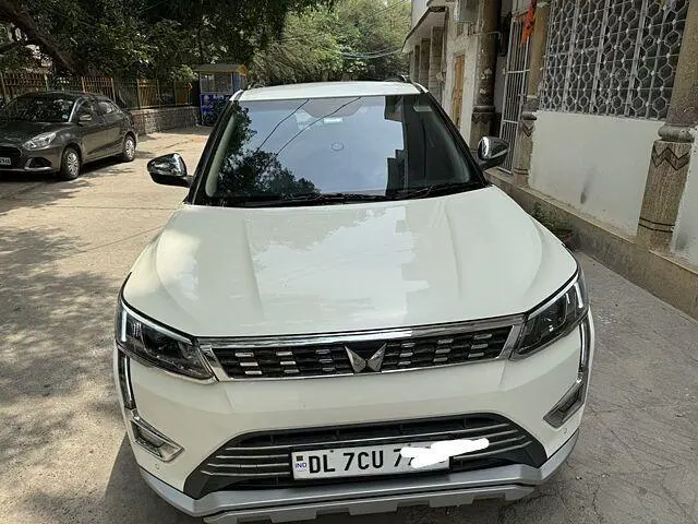 Mahindra XUV300 W8 (O) AMT Diesel 2022