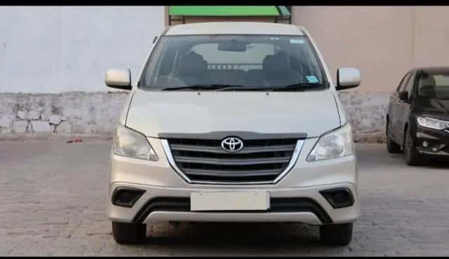 Toyota Innova 2.5 G 2015