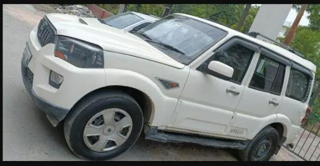 Mahindra Scorpio S6 2015
