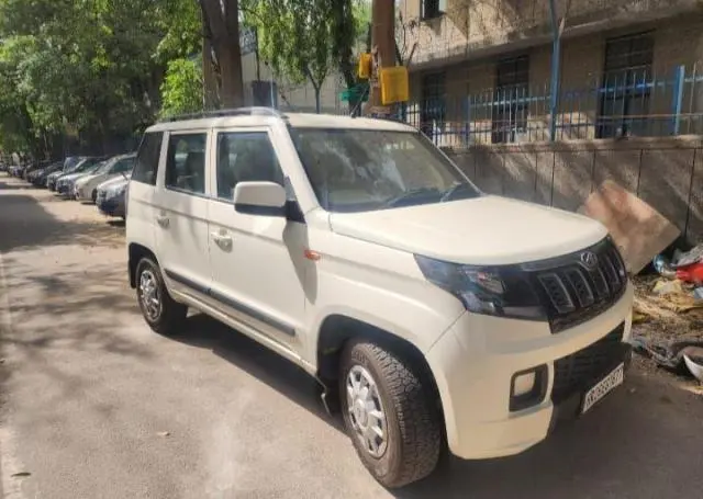 Mahindra TUV300 T6 Plus 2020
