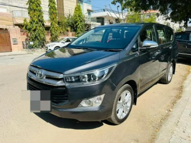 Toyota Innova Crysta 2.8 Z AT 7 STR 2016