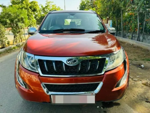 Mahindra XUV500 W10 AWD AT 2017
