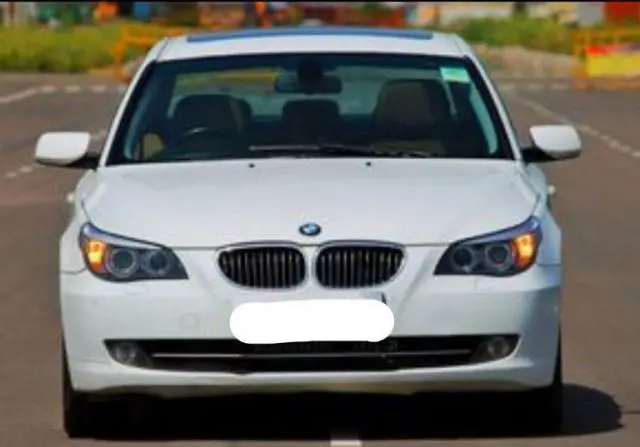 BMW 5 Series 525i 2010