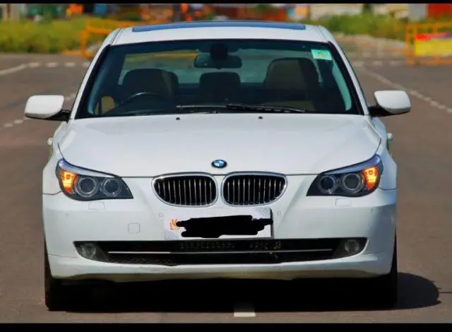 BMW 5 Series 525i 2010