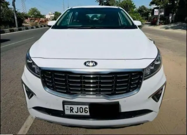 Kia Carnival Limousine 7 STR 2020