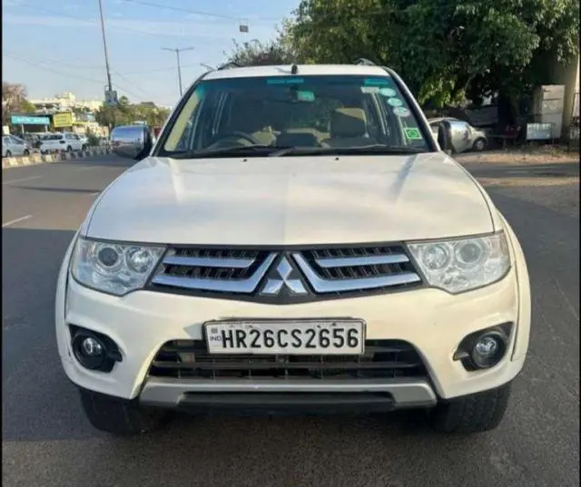 Mitsubishi Pajero Sport 2.5 AT 2015