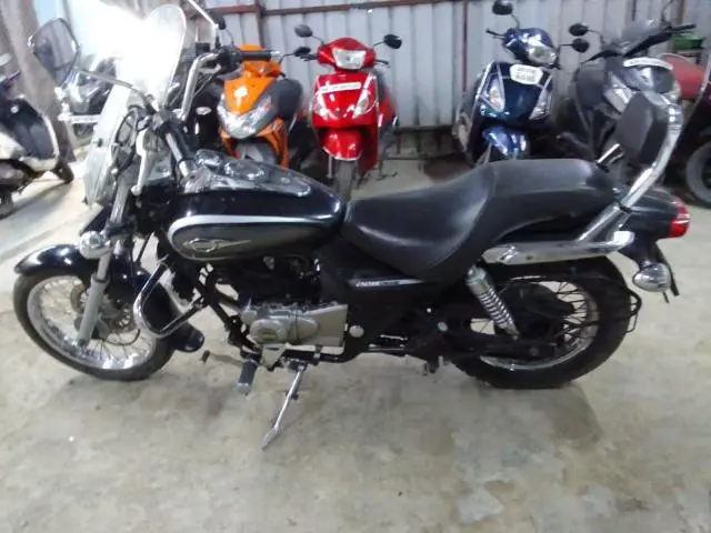 Bajaj Avenger 220cc 2016