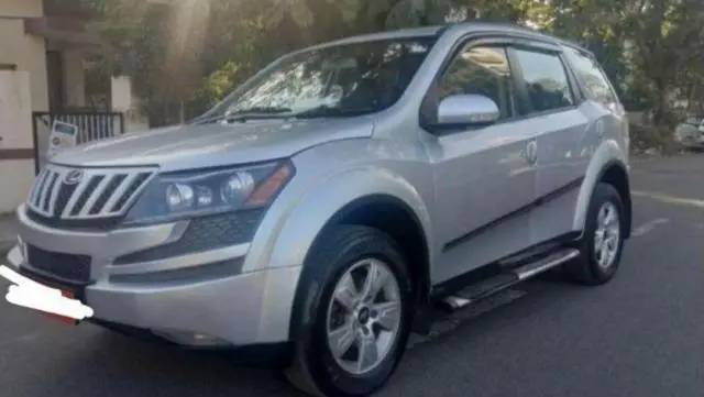 Mahindra XUV500 W8 2WD 2012
