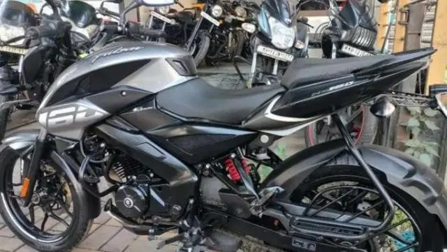 Bajaj Pulsar NS160 Rear Disc ABS FI 2022