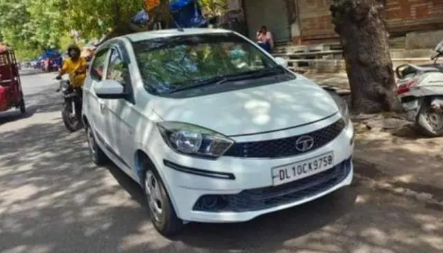 Tata Tiago Revotron XM 2015