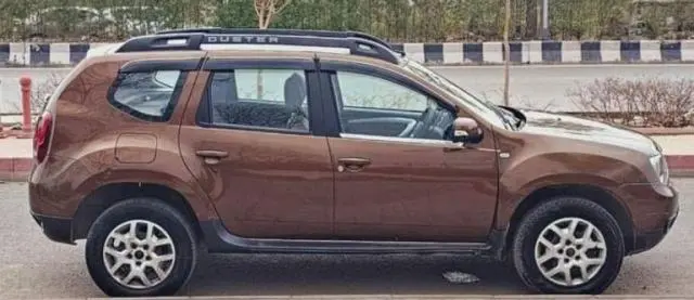 Renault Duster 110 PS RXS 4X2 AMT Diesel 2017