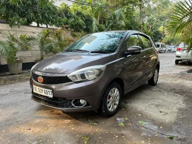 Tata Tiago Revotron XZ 2018