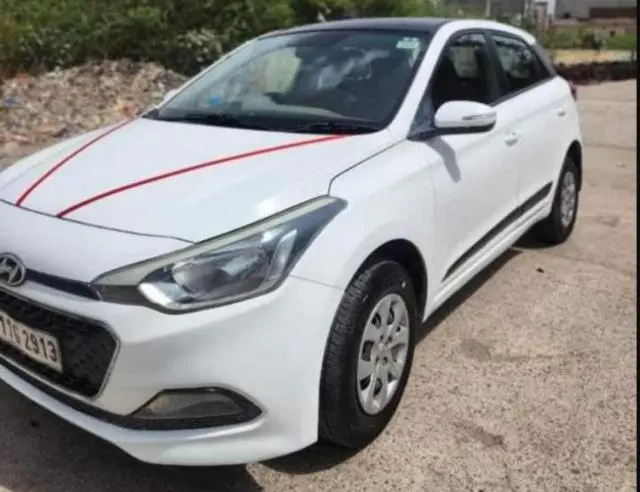 Hyundai i20 Sportz 1.4 CRDi 2015