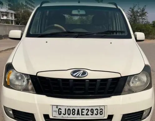 Mahindra Quanto C6 2013