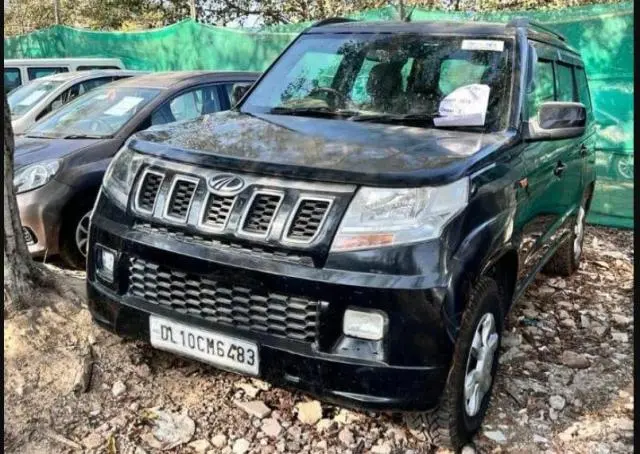 Mahindra TUV300 T6 Plus 2019