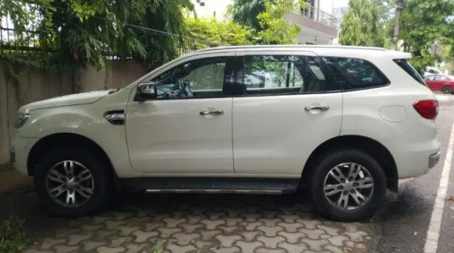 Ford Endeavour Titanium 3.2 4x4 AT 2017