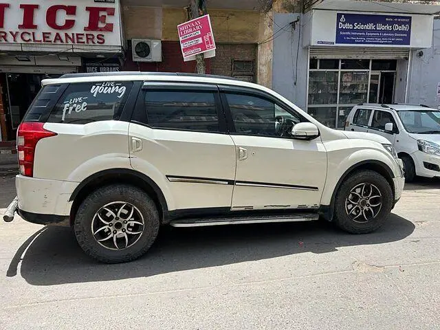 Mahindra XUV500 W6 1.99 2017