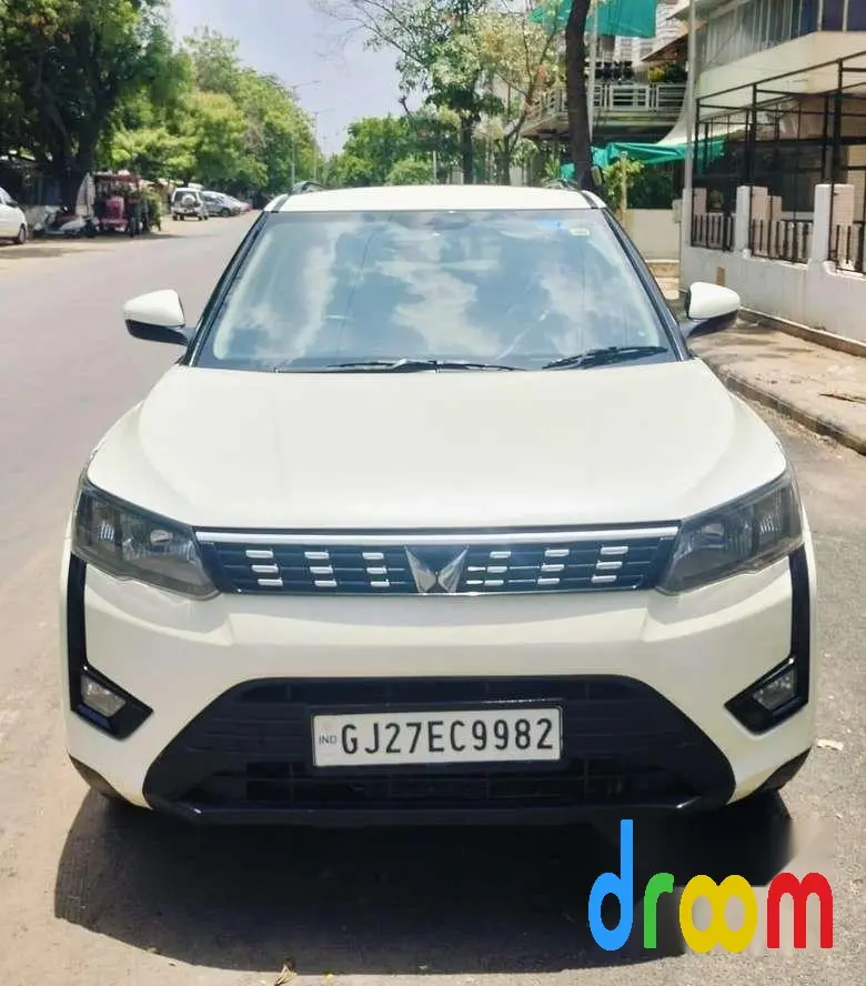 Mahindra XUV300 W6 Diesel 2023