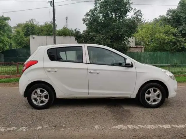 Hyundai i20 Sportz 1.2 2011