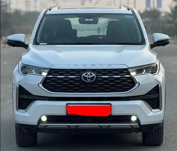 Toyota Innova Hycross ZX Hybrid 7 STR 2024