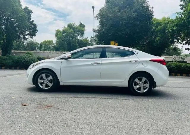Hyundai Elantra 1.6 SX (O) 2014