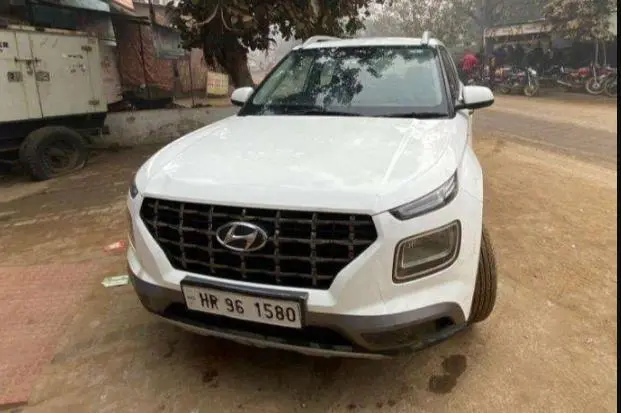 Hyundai Venue S 1.2 Petrol 2020