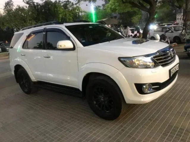 Toyota Fortuner 3.0 4x4 AT 2015