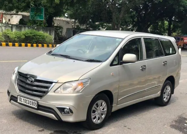 Toyota Innova 2.5 GX 7 STR BS III 2016