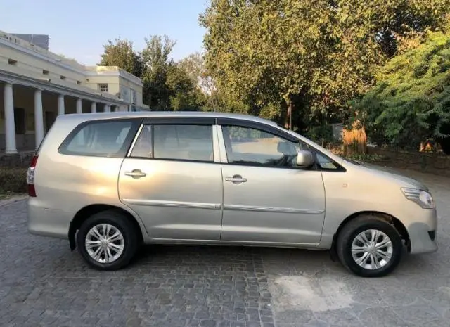 Toyota Innova 2.5 G 2013