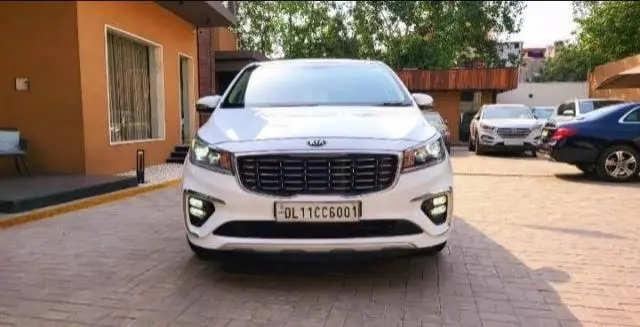 Kia Carnival Limousine 7 STR 2020
