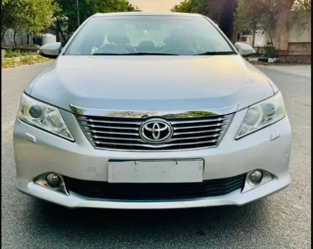 Toyota Camry 2.5 G 2013