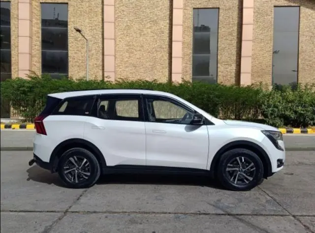 Mahindra XUV700 AX 5 Diesel MT 5 STR 2022