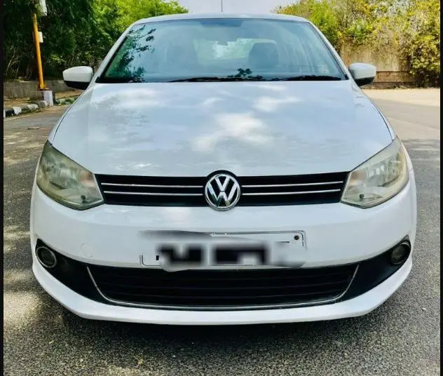 Volkswagen Vento 1.6L Highline 2013