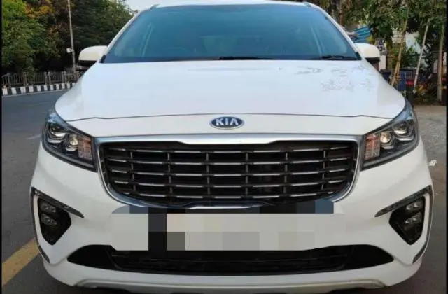 Kia Carnival Premium 7 STR 2022