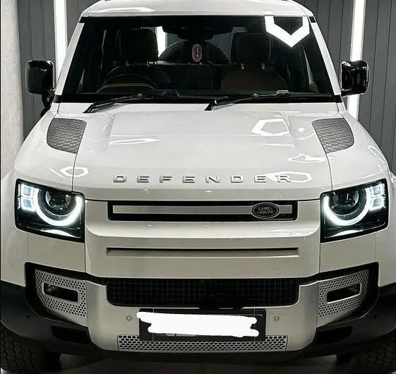 Land Rover Defender 110 HSE P300 2024