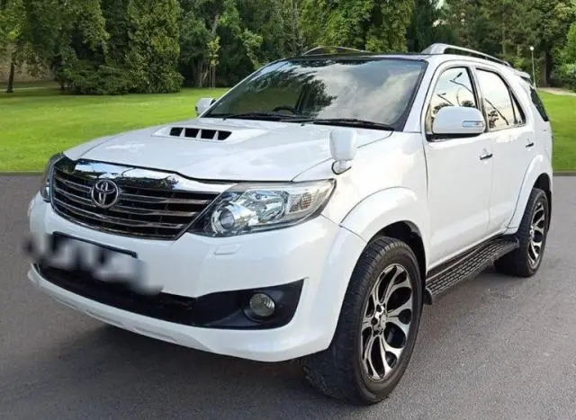 Toyota Fortuner 2.5 4x2 AT TRD Sportivo 2013
