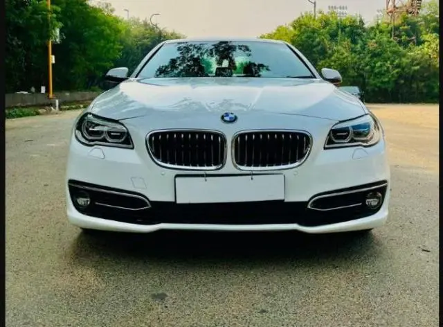 BMW 5 Series 520i Luxury Line 2016