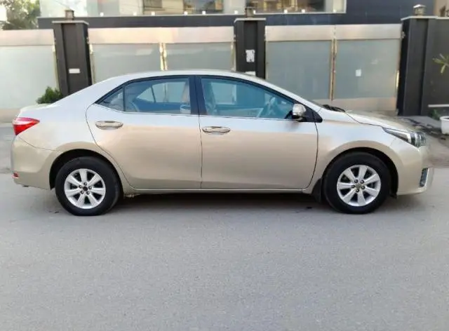 Toyota Corolla G 2015